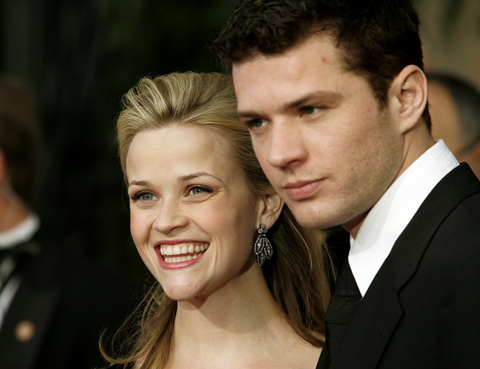 Reese Witherspoon And Ryan Phillippe Sell La Home Seven Years After Divorce Realty Today