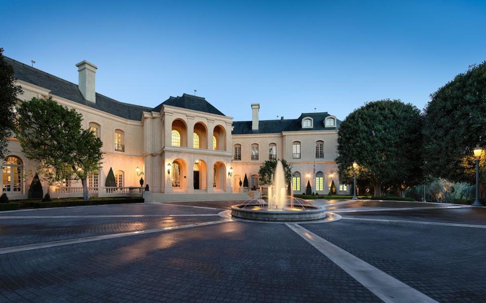 former-spelling-manor-sells-sets-record-for-highest-price-on-record-in